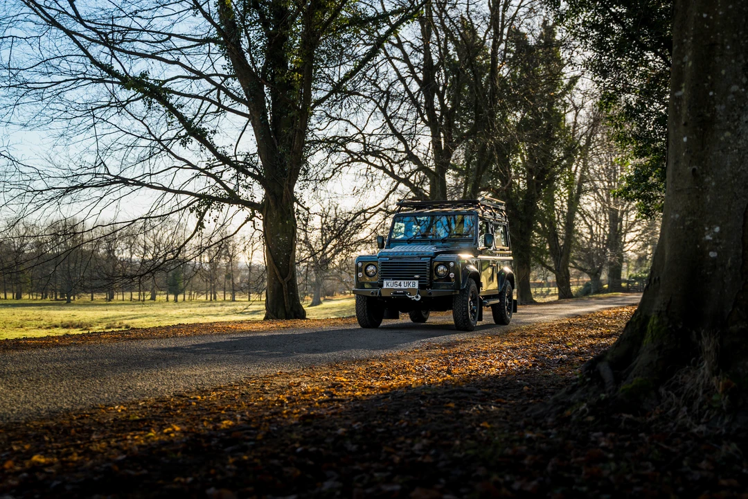 2014 Land Rover Defender 90 - Image 15 of 31