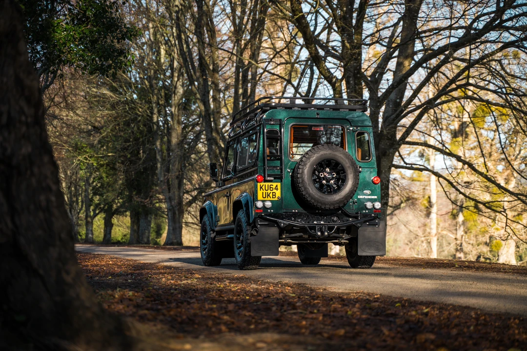 2014 Land Rover Defender 90 - Image 8 of 31