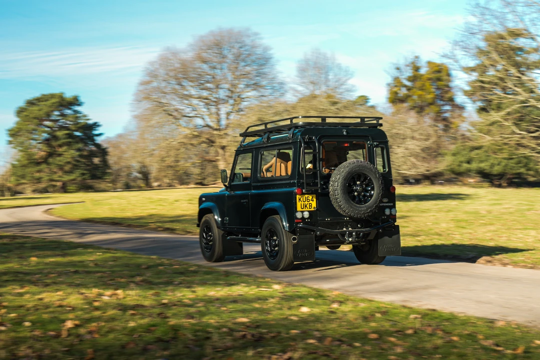 2014 Land Rover Defender 90 - Image 18 of 31