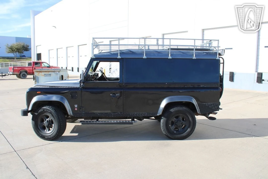 2014 Land Rover Defender 110 - Image 6 of 12