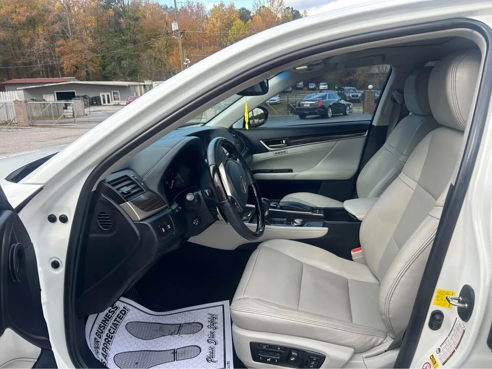 2014 Lexus GS 4th Gen - Image 9 of 10