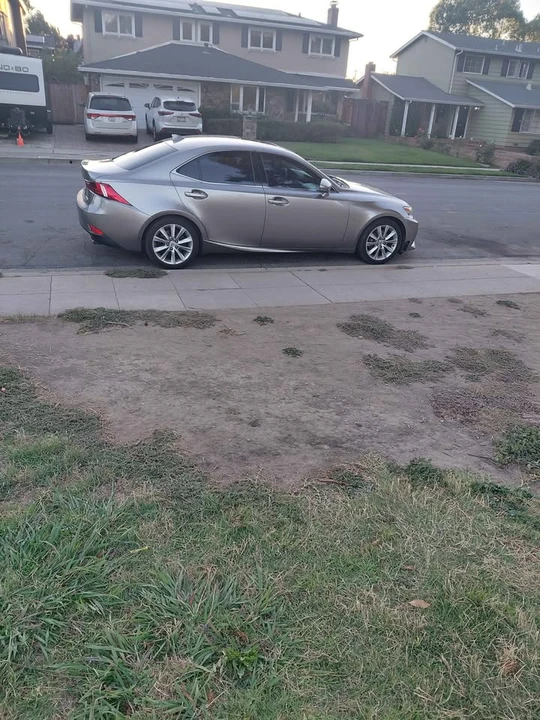 2014 Lexus LS 4th Gen - Image 2 of 20