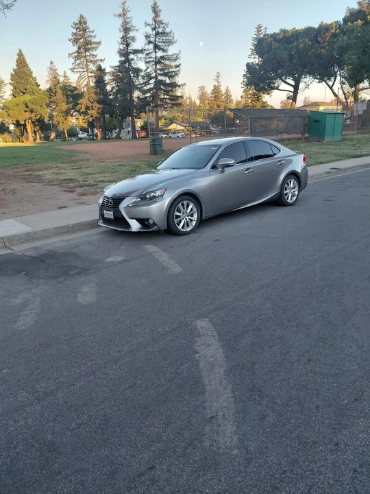 2014 Lexus LS 4th Gen - Image 4 of 20