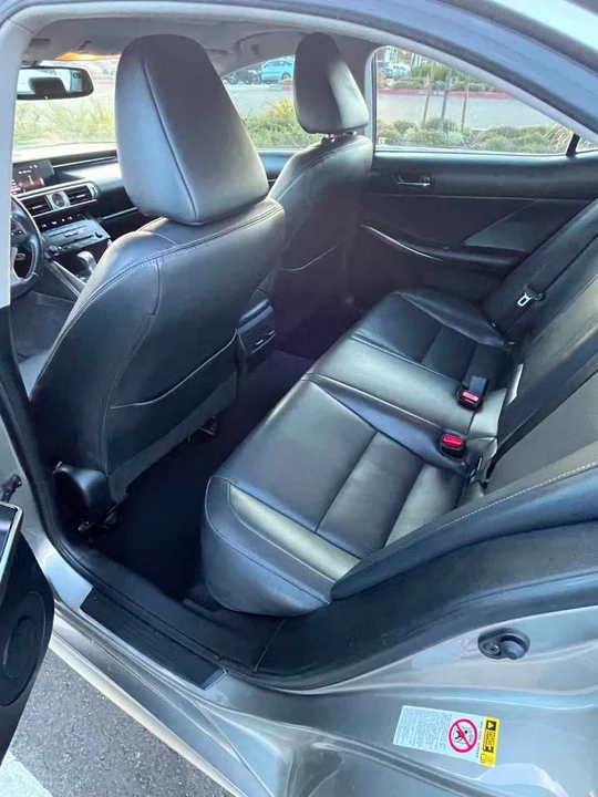 2014 Lexus LS 4th Gen - Image 16 of 20