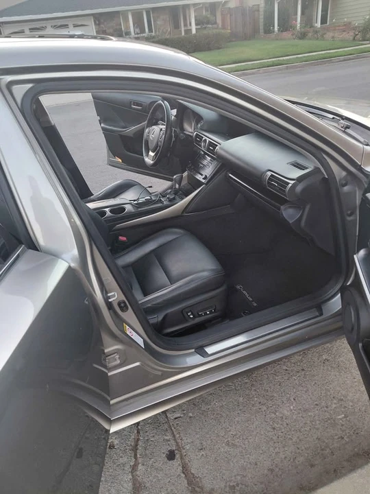 2014 Lexus LS 4th Gen - Image 8 of 20