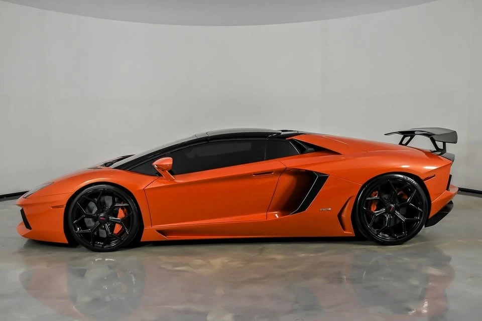 2014 Lamborghini Aventador LP700-4 - Image 9 of 20