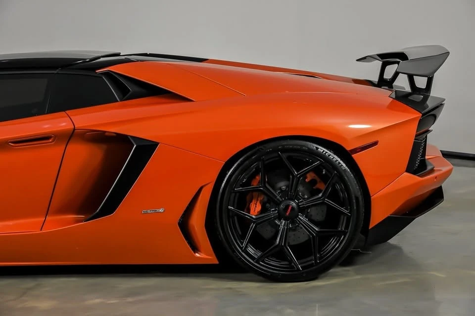 2014 Lamborghini Aventador LP700-4 - Image 10 of 20