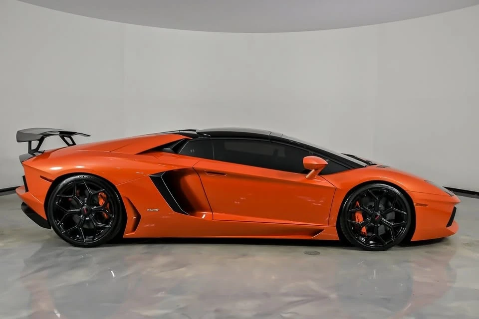 2014 Lamborghini Aventador LP700-4 - Image 15 of 20