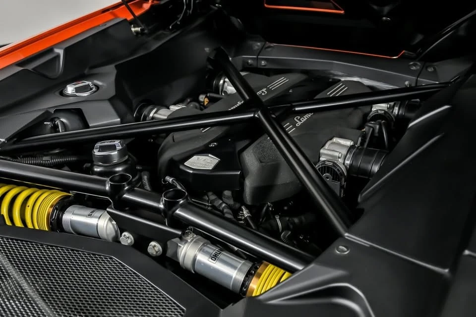 2014 Lamborghini Aventador LP700-4 - Image 18 of 20