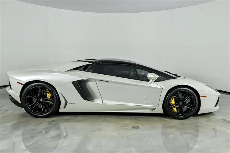 2014 Lamborghini Aventador LP700-4 - Image 13 of 31