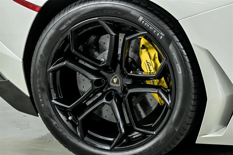2014 Lamborghini Aventador LP700-4 - Image 14 of 31