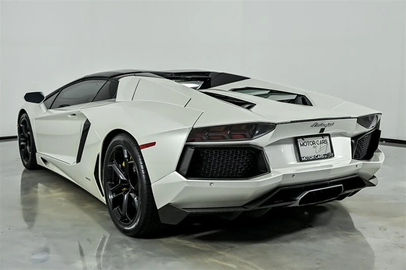 2014 Lamborghini Aventador LP700-4 - Image 10 of 31