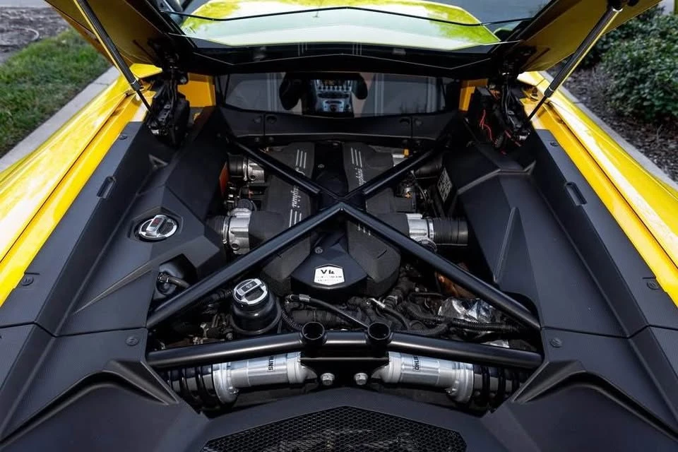 2014 Lamborghini Aventador LP700-4 - Image 11 of 11