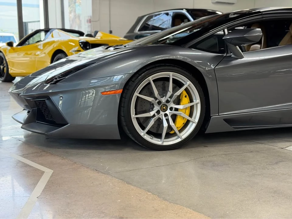 2014 Lamborghini Aventador LP700-4 - Image 11 of 20