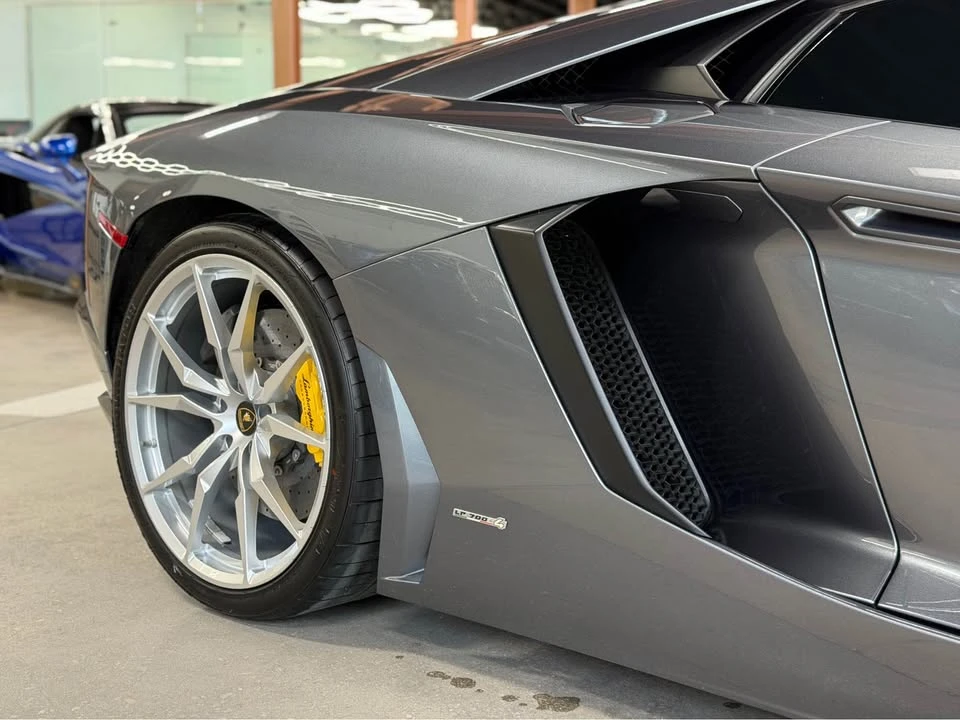 2014 Lamborghini Aventador LP700-4 - Image 4 of 20