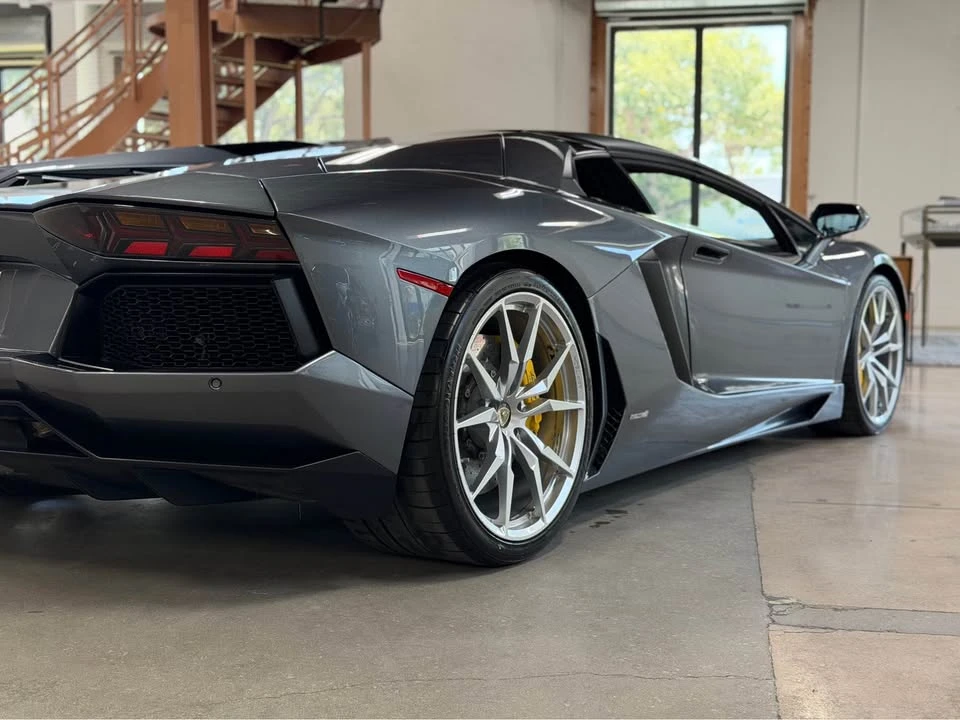 2014 Lamborghini Aventador LP700-4 - Image 6 of 20
