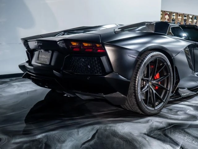 2014 Lamborghini Aventador LP700-4 - Image 9 of 21