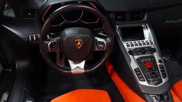 2014 Lamborghini Aventador LP700-4 - Image 17 of 21