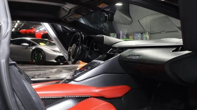 2014 Lamborghini Aventador LP700-4 - Image 13 of 17