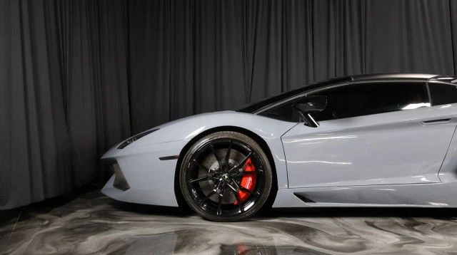 2014 Lamborghini Aventador LP700-4 - Image 2 of 17