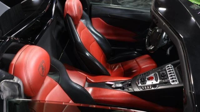 2014 Lamborghini Aventador LP700-4 - Image 15 of 17