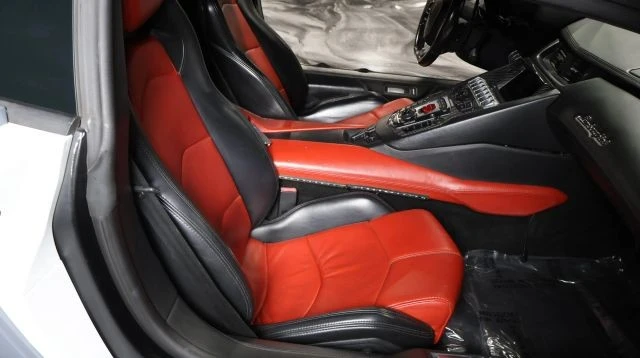 2014 Lamborghini Aventador LP700-4 - Image 14 of 17