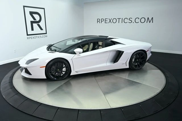 2014 Lamborghini Aventador LP700-4 - Image 26 of 31