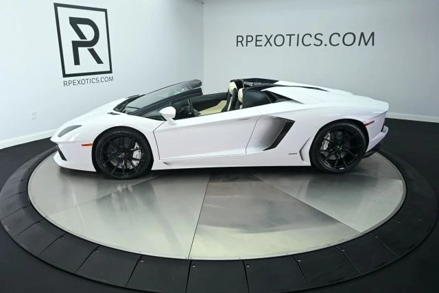 2014 Lamborghini Aventador LP700-4 - Image 6 of 31
