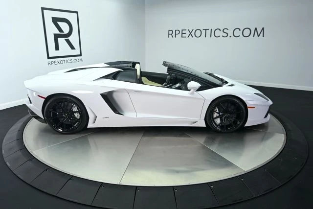 2014 Lamborghini Aventador LP700-4 - Image 10 of 31