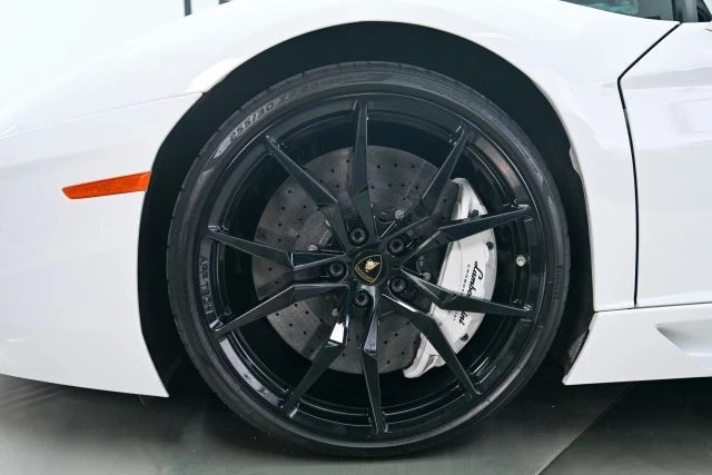 2014 Lamborghini Aventador LP700-4 - Image 4 of 31