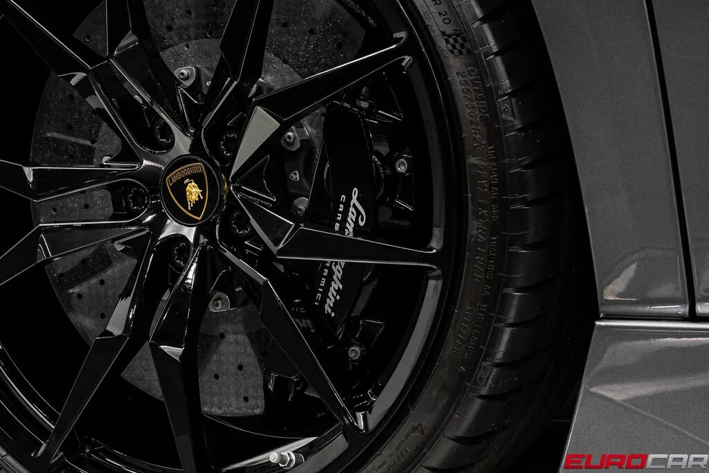 2014 Lamborghini Aventador LP700-4 Roadster - Image 29 of 31