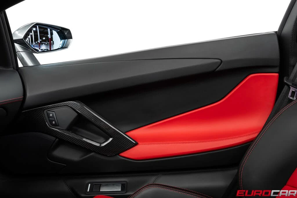 2014 Lamborghini Aventador LP700-4 Roadster - Image 30 of 31