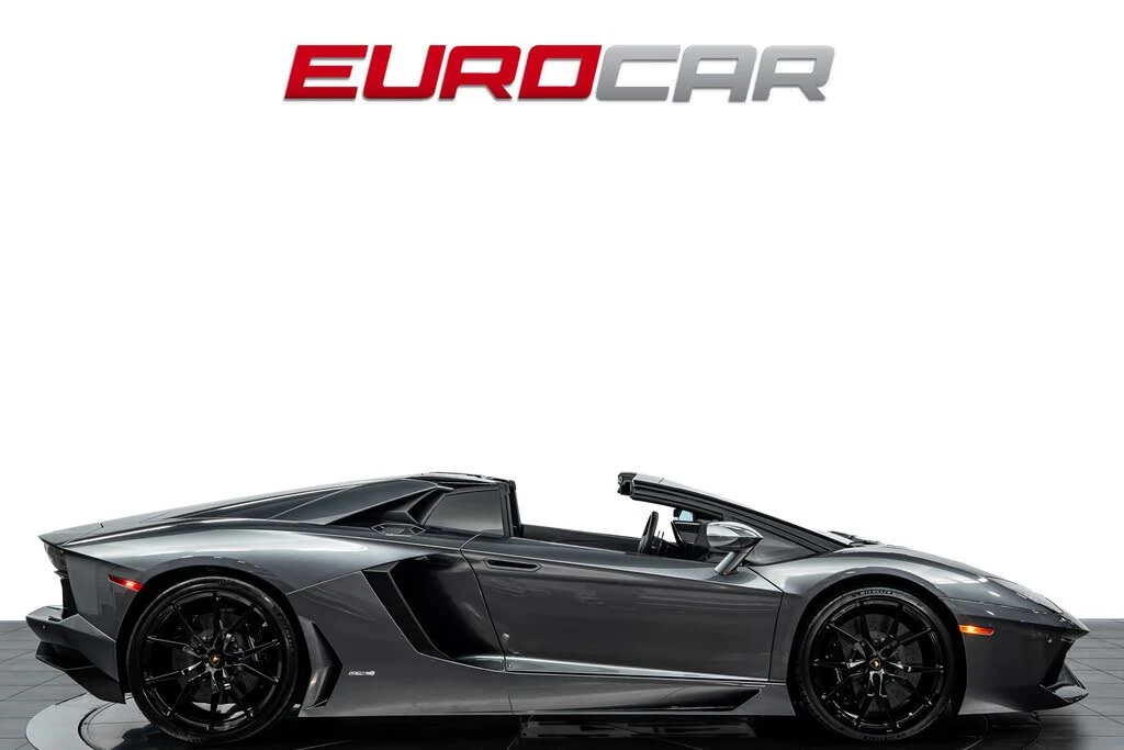 2014 Lamborghini Aventador LP700-4 Roadster - Image 8 of 31