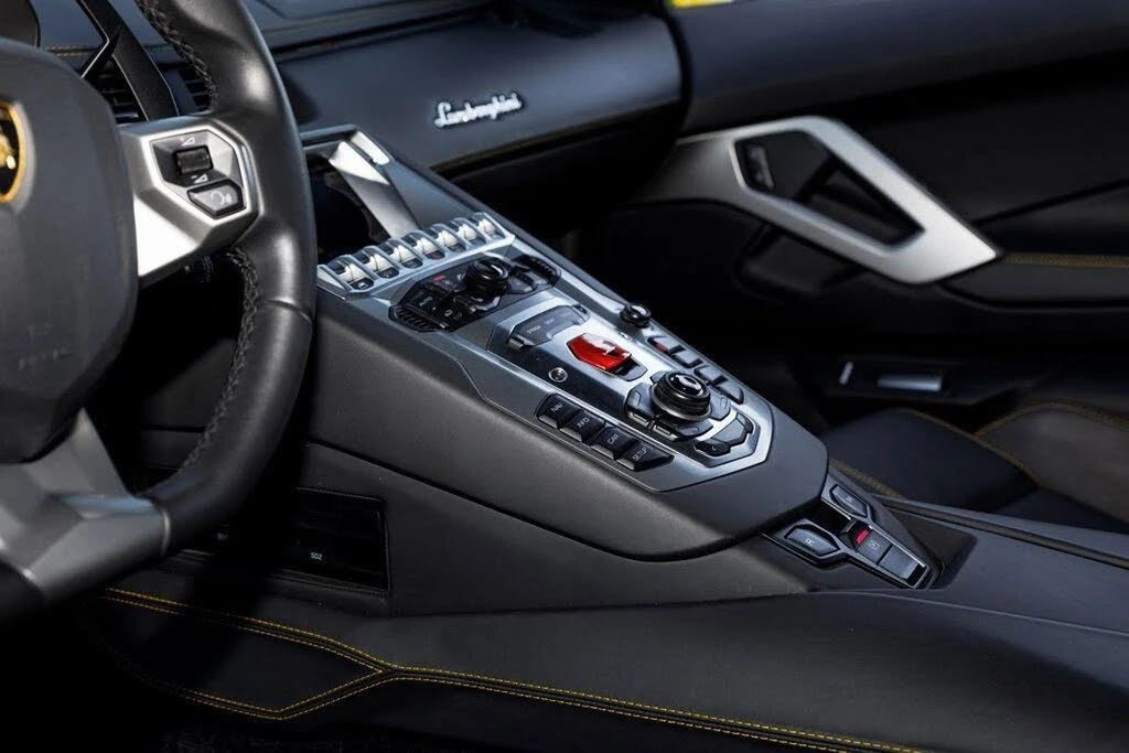 2014 Lamborghini Aventador LP700-4 - Image 23 of 31