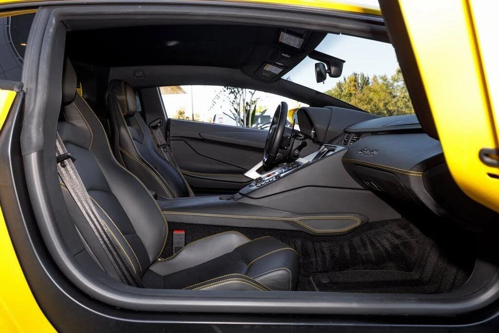 2014 Lamborghini Aventador LP700-4 - Image 31 of 31
