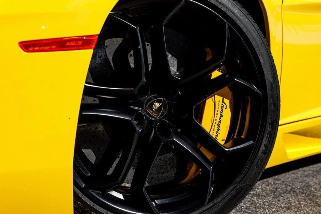 2014 Lamborghini Aventador LP700-4 - Image 9 of 31