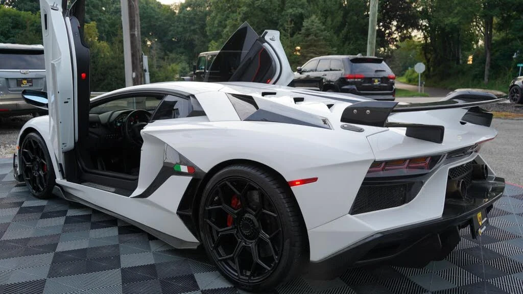 2014 Lamborghini Aventador LP700-4 - Image 6 of 31