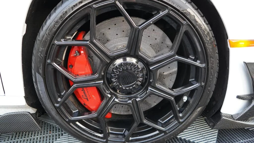 2014 Lamborghini Aventador LP700-4 - Image 22 of 31
