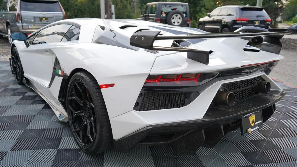 2014 Lamborghini Aventador LP700-4 - Image 16 of 31