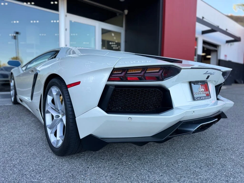 2014 Lamborghini Aventador LP700-4 - Image 19 of 31