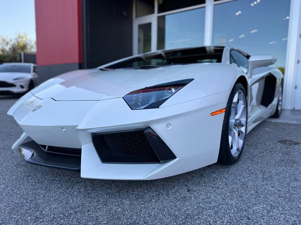 2014 Lamborghini Aventador LP700-4 - Image 8 of 31