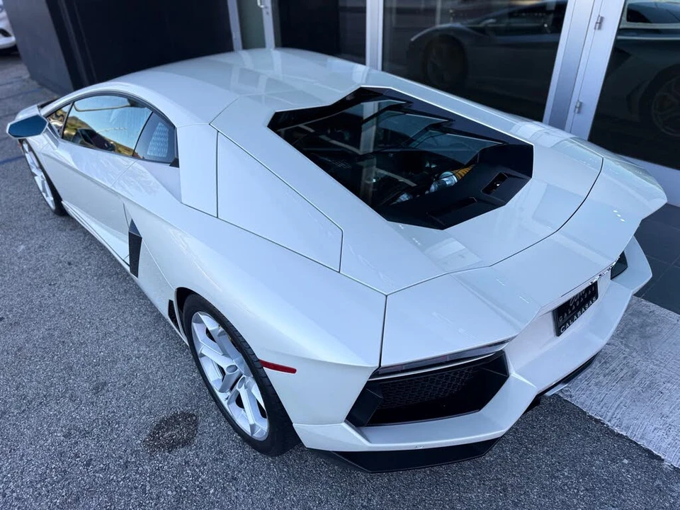 2014 Lamborghini Aventador LP700-4 - Image 16 of 31