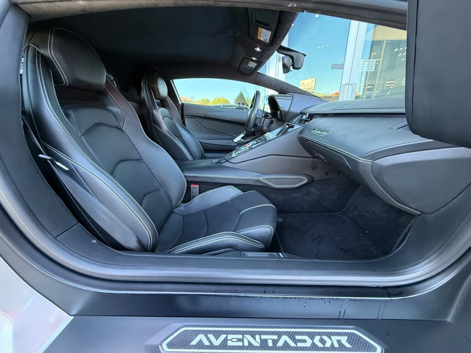 2014 Lamborghini Aventador LP700-4 - Image 23 of 31