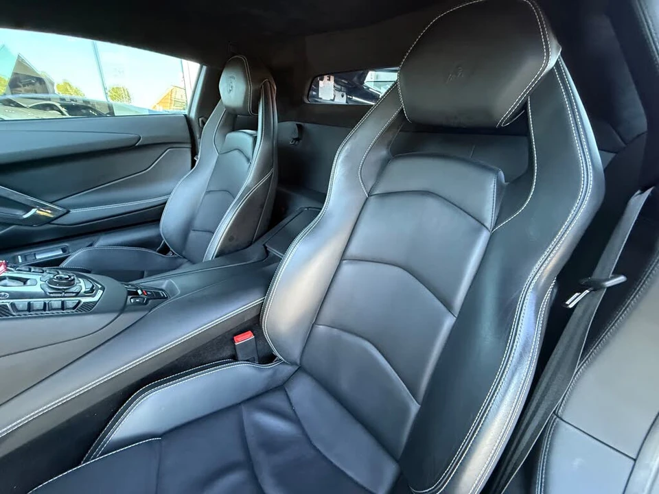 2014 Lamborghini Aventador LP700-4 - Image 28 of 31