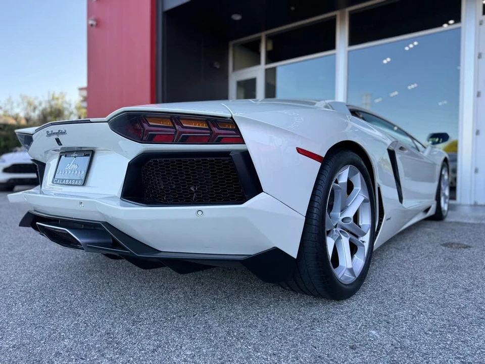 2014 Lamborghini Aventador LP700-4 - Image 21 of 31
