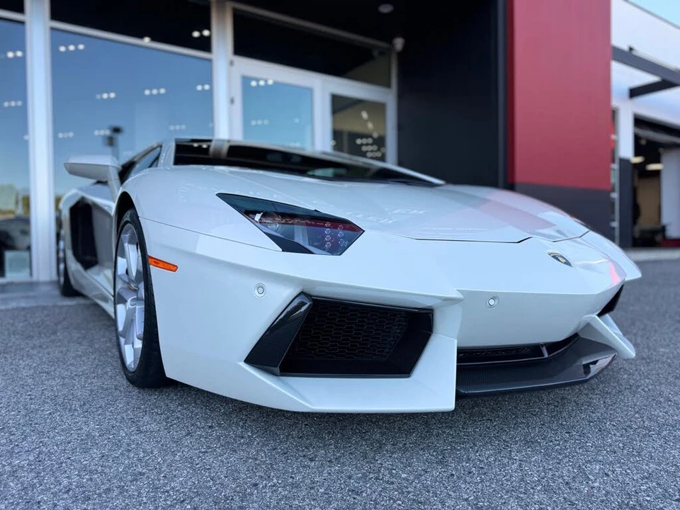 2014 Lamborghini Aventador LP700-4 - Image 10 of 31