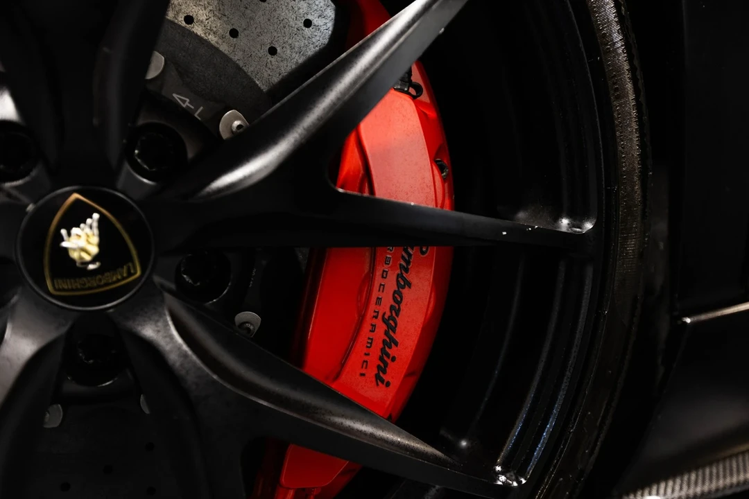 2014 Lamborghini Aventador LP700-4 - Image 8 of 21