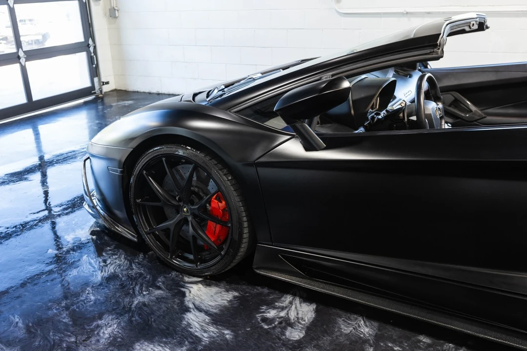 2014 Lamborghini Aventador LP700-4 - Image 5 of 21