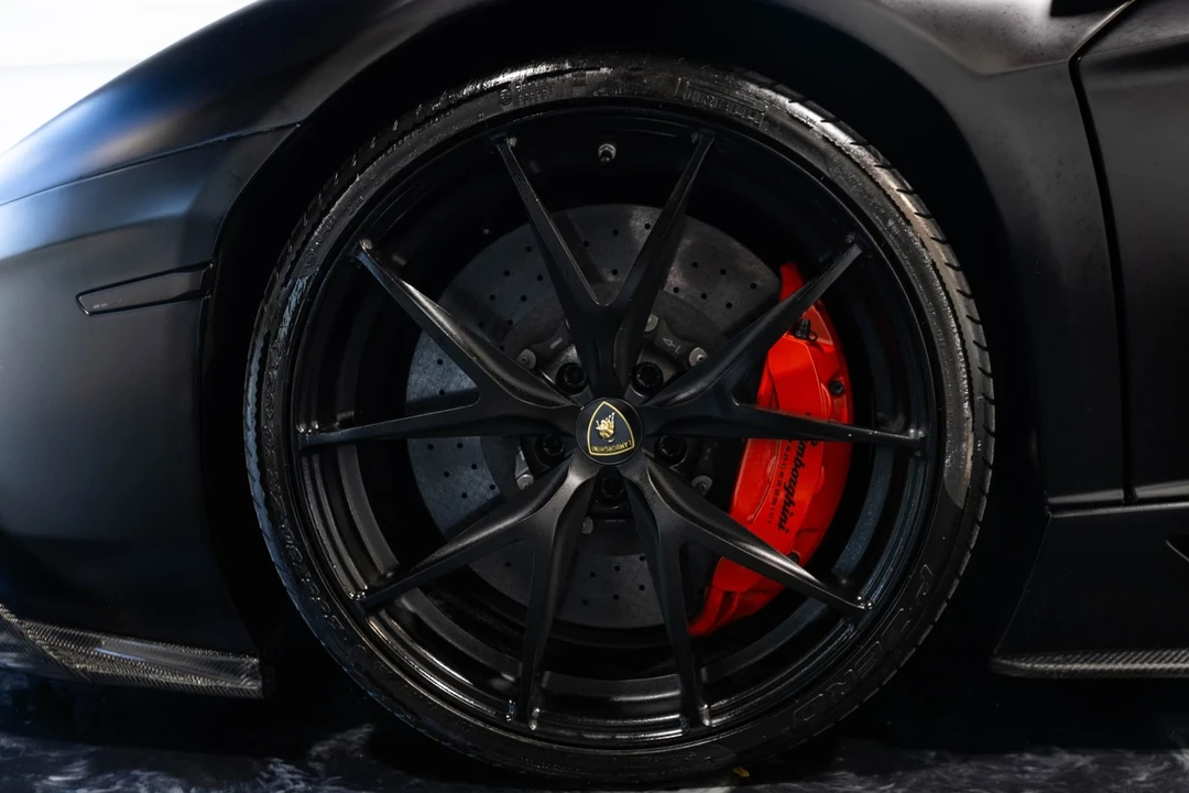 2014 Lamborghini Aventador LP700-4 - Image 7 of 21