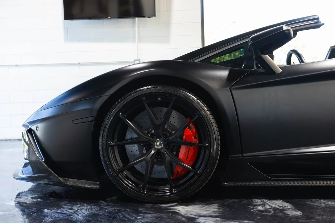 2014 Lamborghini Aventador LP700-4 - Image 6 of 21